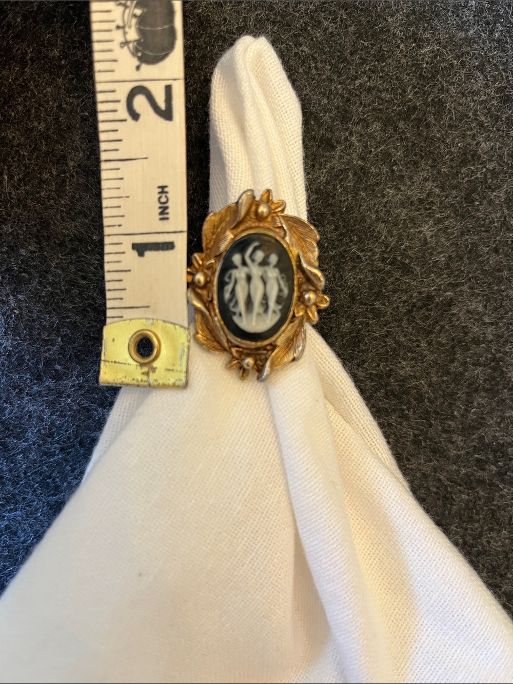 CAMEO RING - Picture 5 of 6
